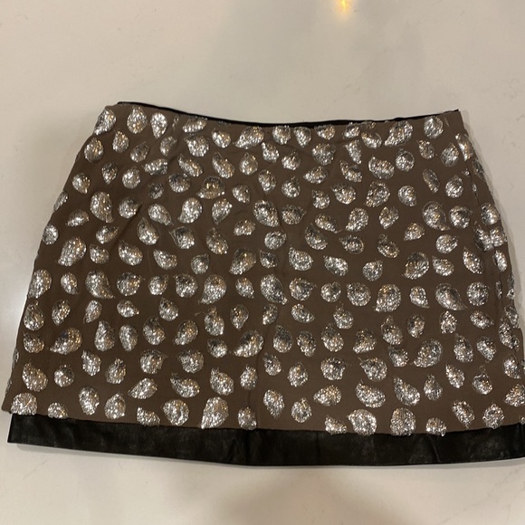 Mini skirt - Picture 2 of 3